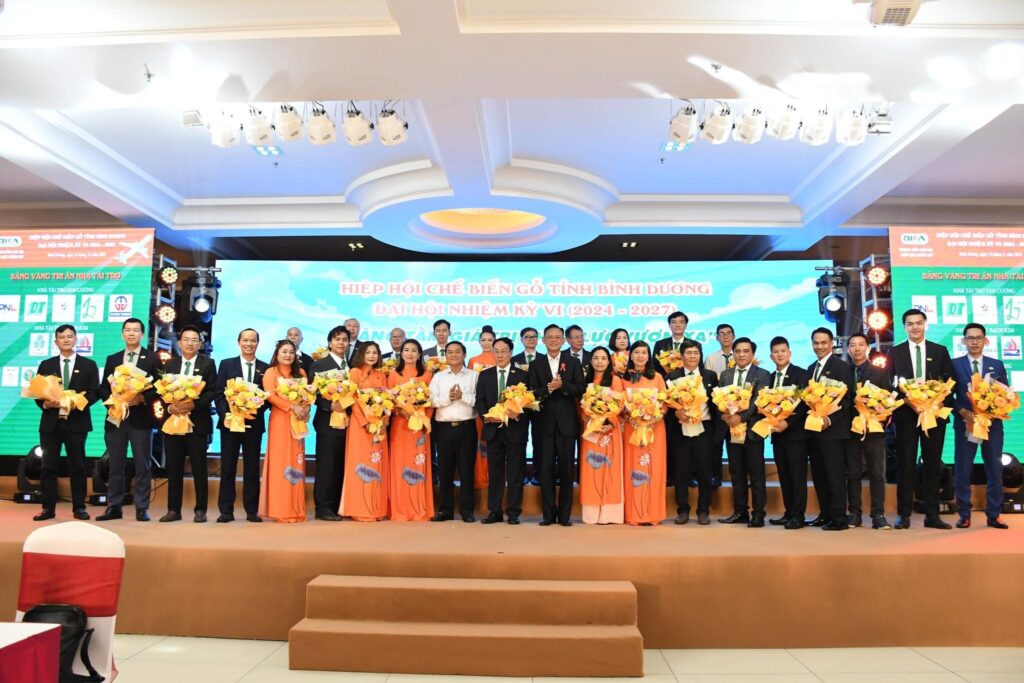 Tình hình xuất nhập khẩu gỗ và sản phẩm gỗ của việt nam trong 11 tháng năm 2020 1 7
