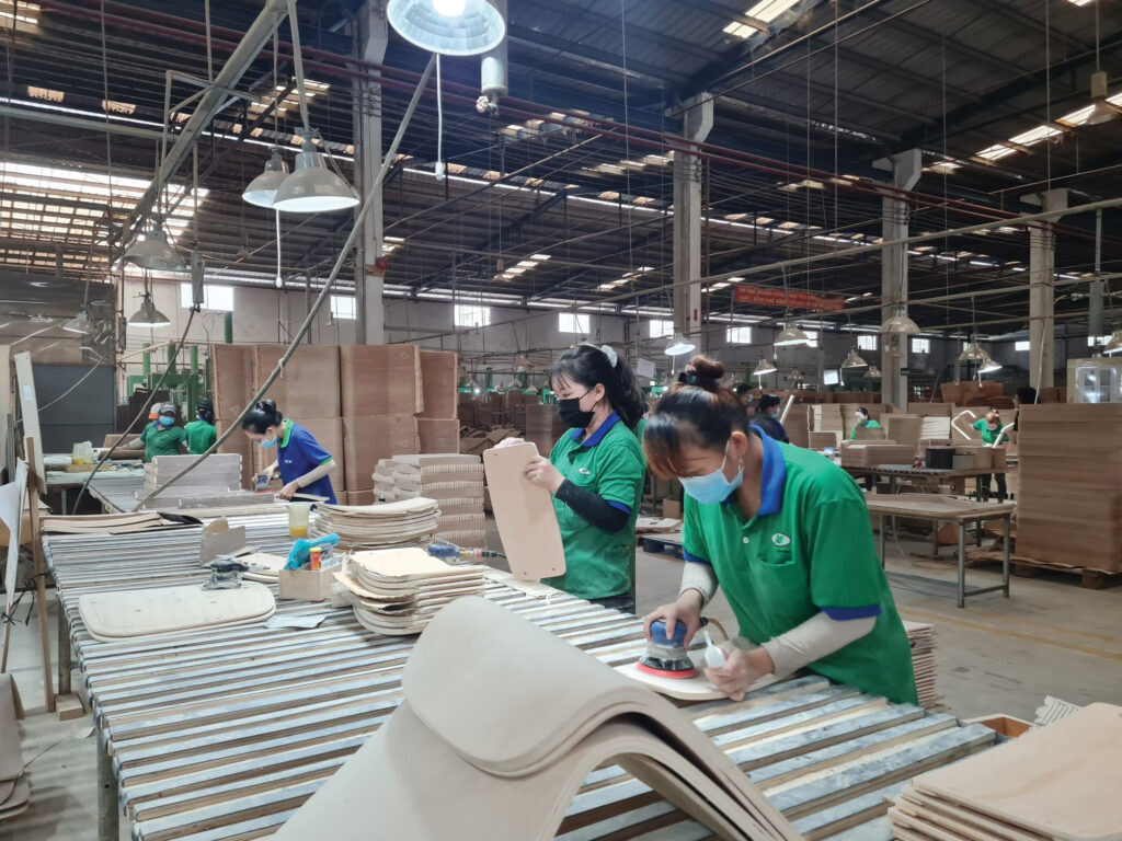 Ông Phùng Đức Hoàng - đại diện Tổ chức Lao động Quốc tế (ILO) tại Việt Nam: Cải thiện năng suất nên là chiến lược cốt lõi 1 8 Ong Phung Duc Hoang 1