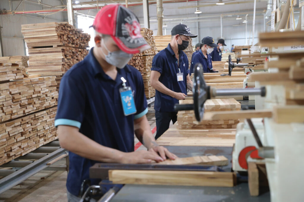 Quản lý phí R&D trong sản xuất đồ nội thất 1 8 Quan ly phi RD trong san xuat do noi that 1