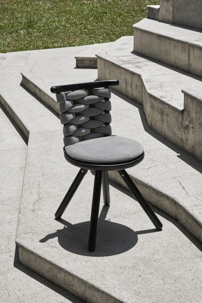 Giải khuyến khích - tính thẩm mỹ của cuộc thi Hoa Mai 2018 - 2019 4 bobo chair