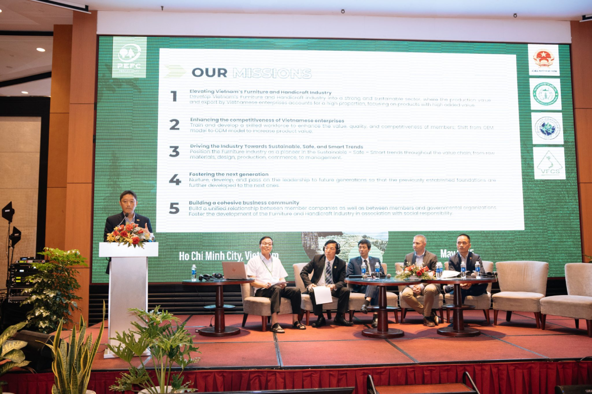 dien dan lam nghiep pefc 2025 tang suc bat cho xuat khau go viet thong qua chung chi rung ben vung 2