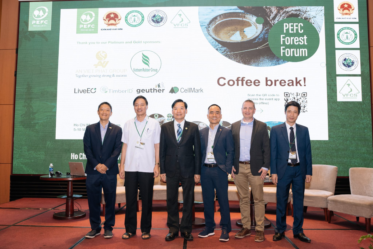 dien dan lam nghiep pefc 2025 tang suc bat cho xuat khau go viet thong qua chung chi rung ben vung 4