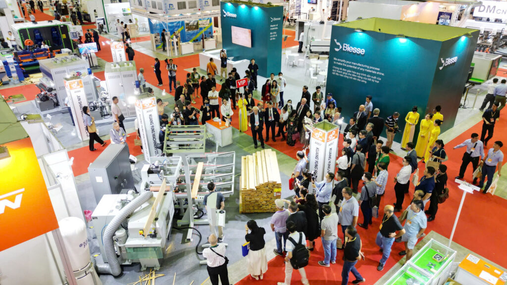 VietnamWood 2025: Dẫn đầu tương lai của ngành chế biến gỗ 1 z6161117726087 fd8816b7611de065f22d09cf05489c26