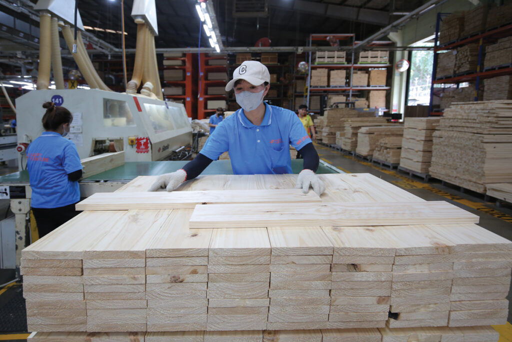 Bài toán lao động trong vòng xoáy thuế đối ứng 1 21 Bai toan lao dong trong vong xoay thue doi ung