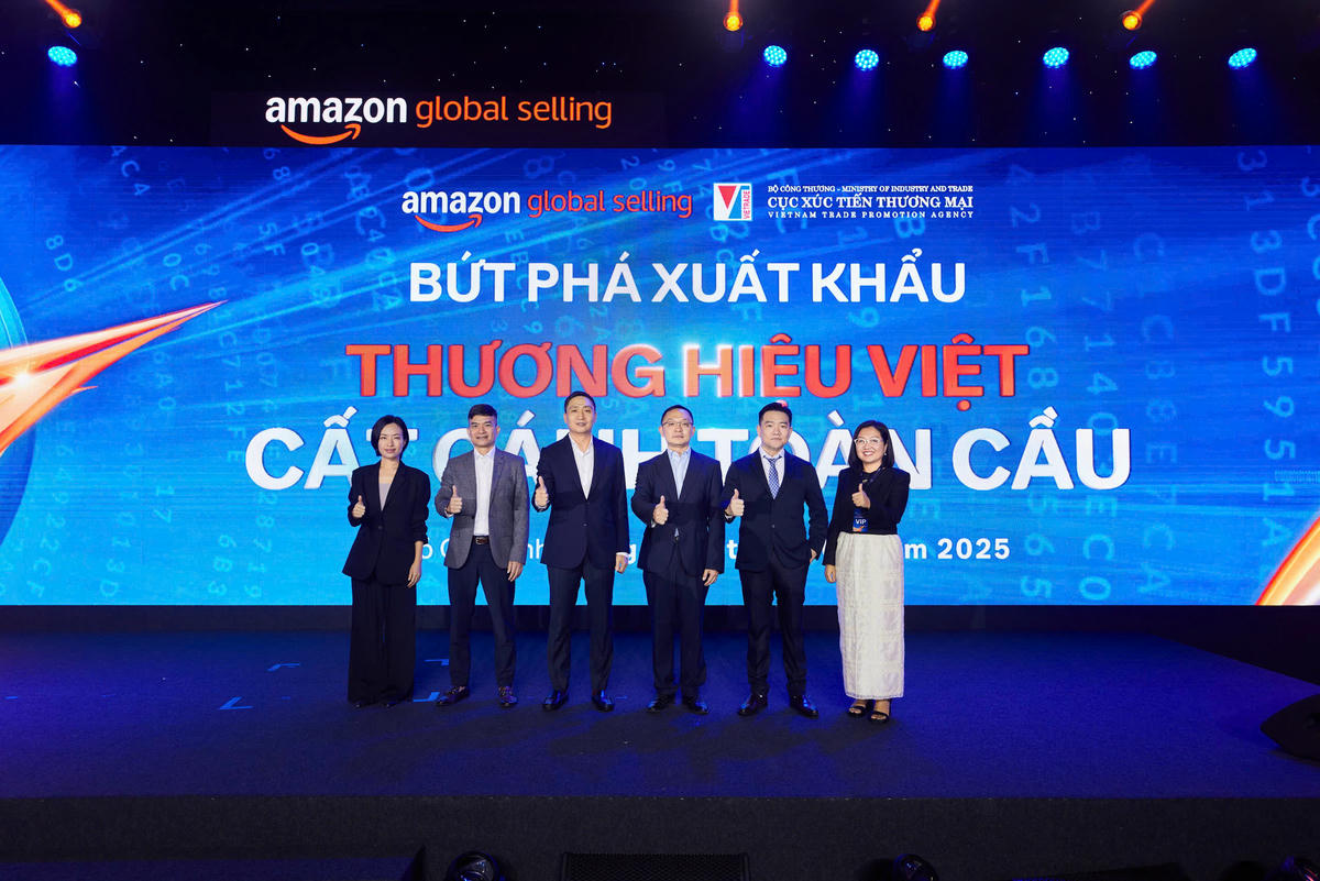Hàng Việt chinh phục thị trường toàn cầu nhờ “xuất khẩu số”