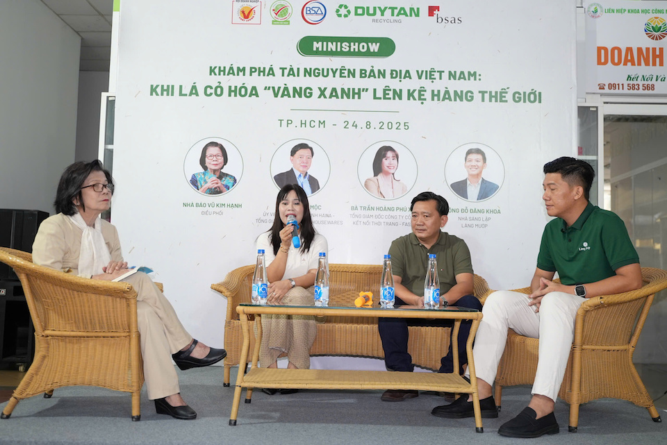 Khi lá cỏ, bã cà phê...hóa “vàng xanh” lên kệ hàng thế giới