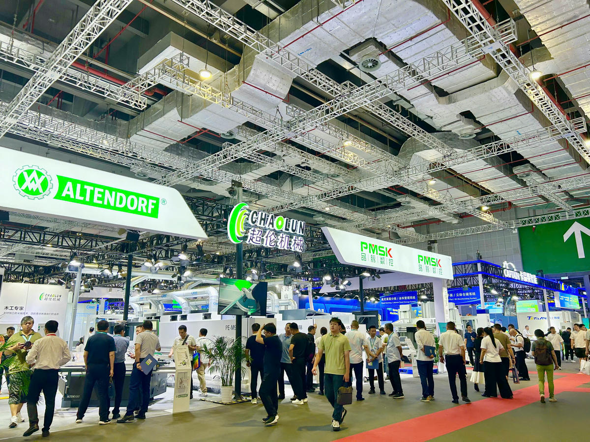 Đoàn DN Hội viên HAWA khởi động hành trình tại WMF & CIFF Thượng Hải 2025