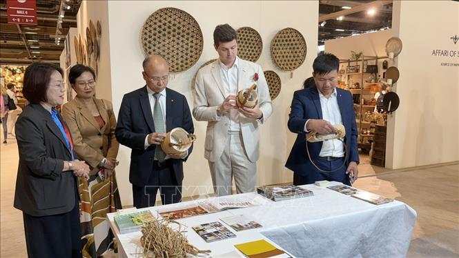Khai trương gian hàng Việt Nam tại triển lãm quốc tế Maison&Objet ở Pháp