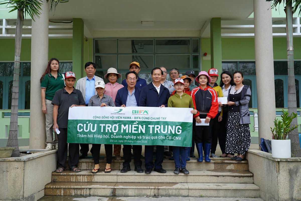 Đoàn HAWA & BIFA thăm hỏi, trao quà cho cán CB - CNV tại doanh nghiệp hội viên miền Trung