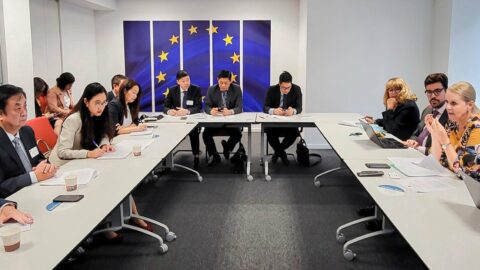 Doan-Cong-tac-cua-Bo-NN-PTNT-do-Bo-truong-Le-Minh-Hoan-dan-dau-da-tham-va-lam-viec-voi-cac-co-quan-cua-Uy-ban-chau-Au-EC-tai-Brussels-Bi-ngay