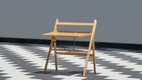 chacha-foulding-table-desk